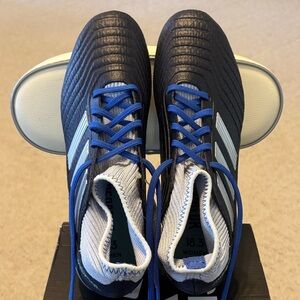 NWT Women’s Adidas Predator Soccer Cleats Size 9